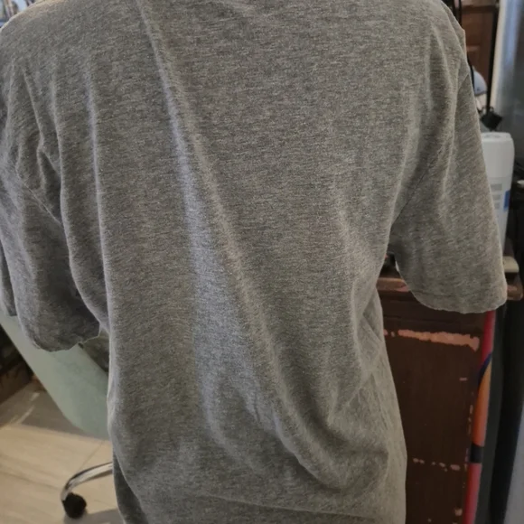 Nike Gray 'Just Do It' Men's Shirt - Picture 2 of 3